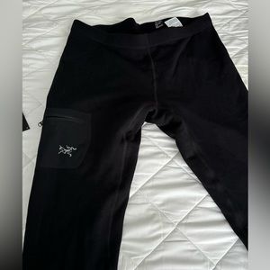 Arcteryx Rho heavyweight bottom. Men’s large
